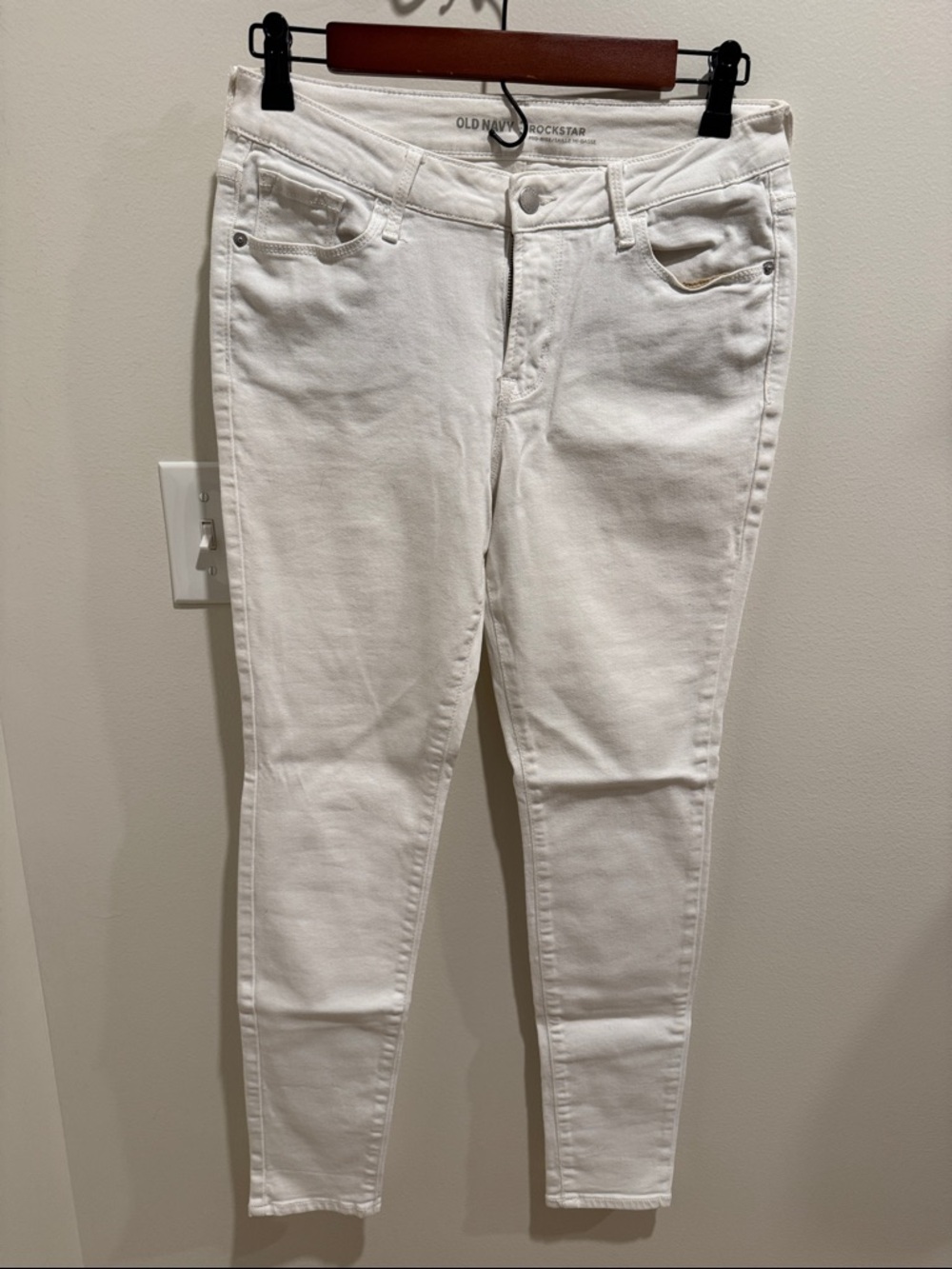 Old Navy White Skinny Jeans - Rockstar Fit